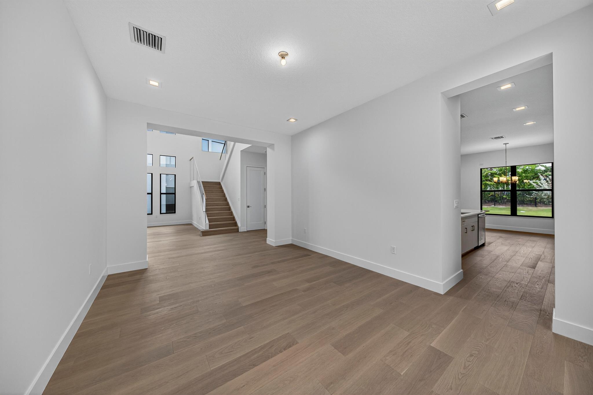 LOTUS EDGE JOHNS WEST PUD - Residential Lease
