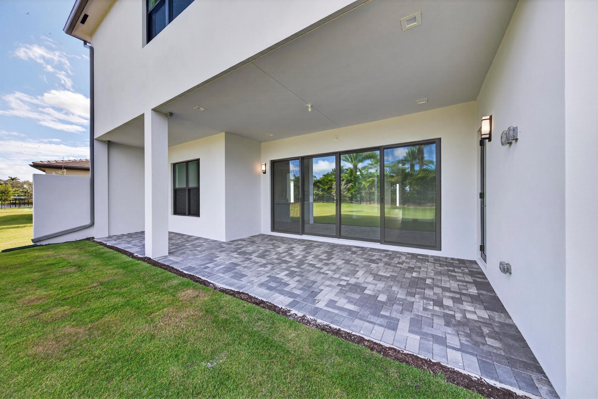 LOTUS EDGE JOHNS WEST PUD - Residential Lease