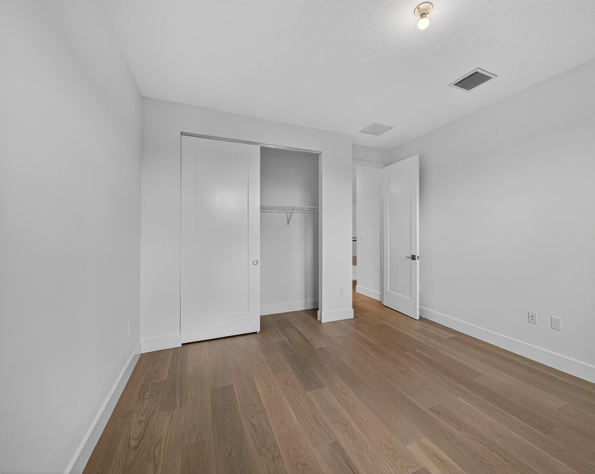 LOTUS EDGE JOHNS WEST PUD - Residential Lease