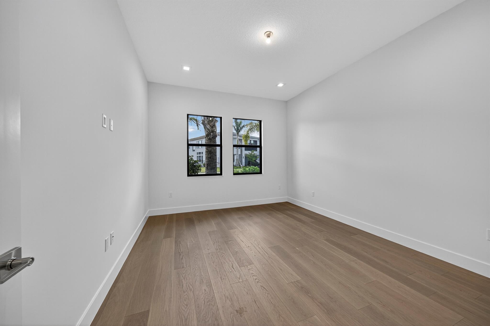 LOTUS EDGE JOHNS WEST PUD - Residential Lease