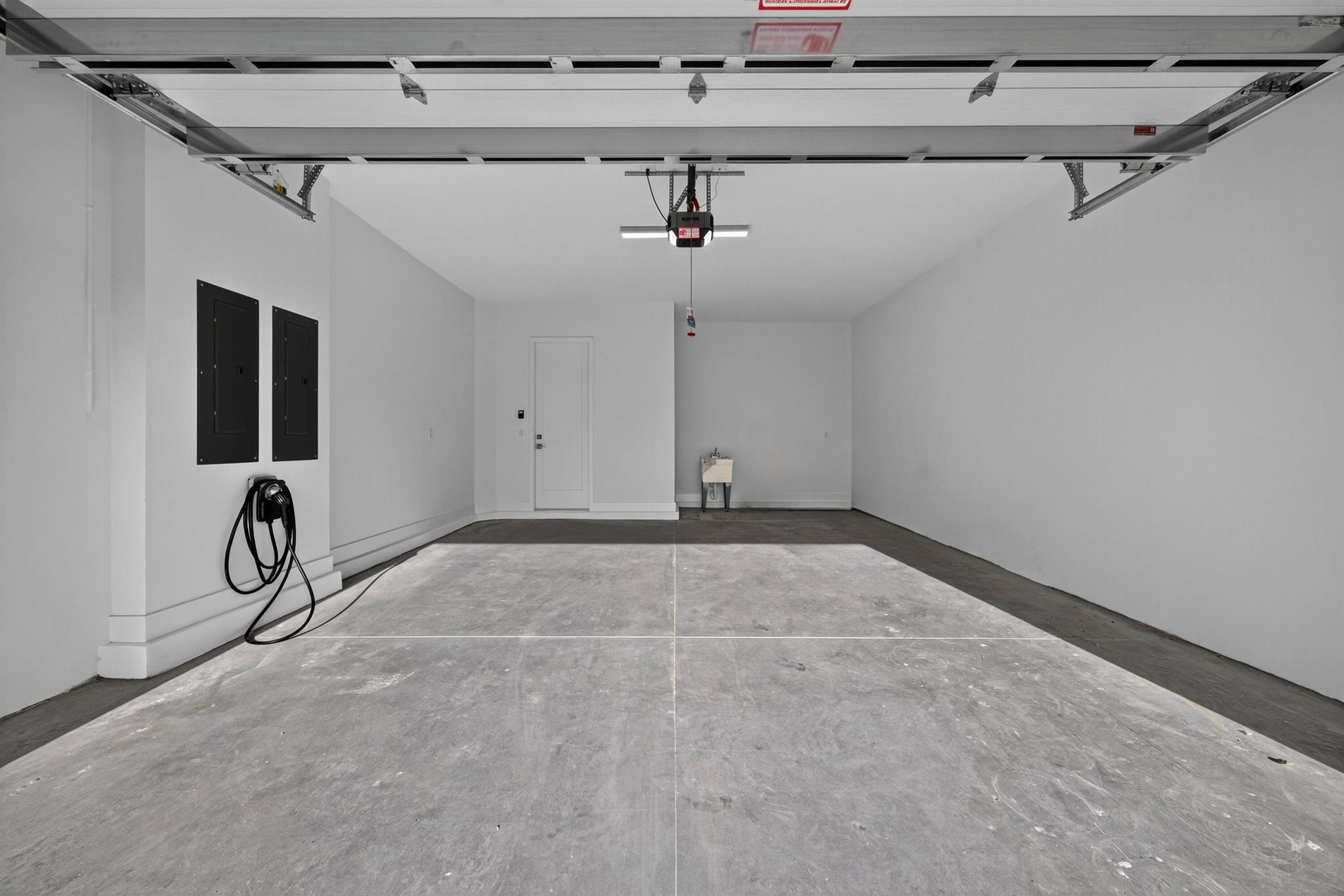 LOTUS EDGE JOHNS WEST PUD - Residential Lease