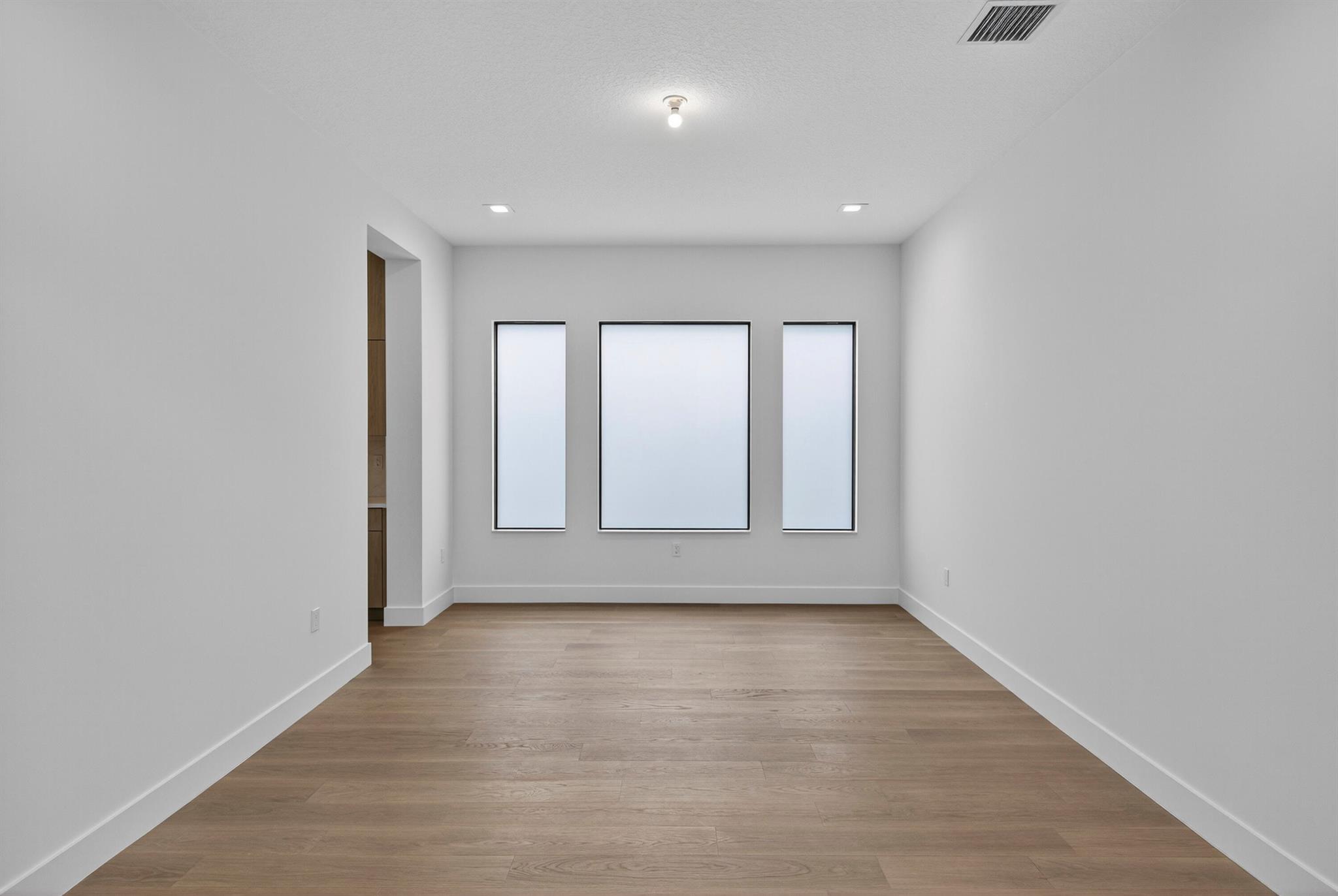 LOTUS EDGE JOHNS WEST PUD - Residential Lease