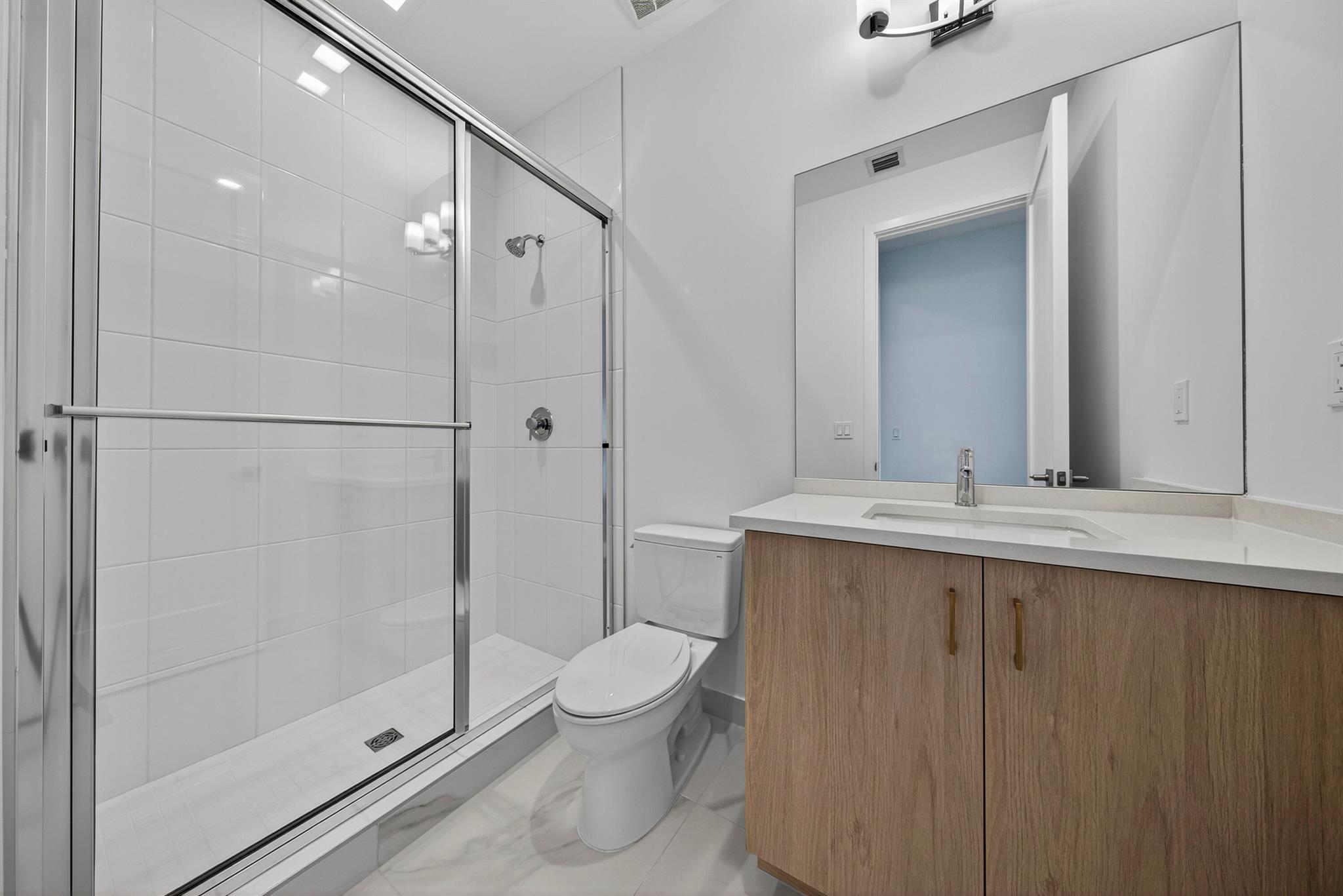 LOTUS EDGE JOHNS WEST PUD - Residential Lease