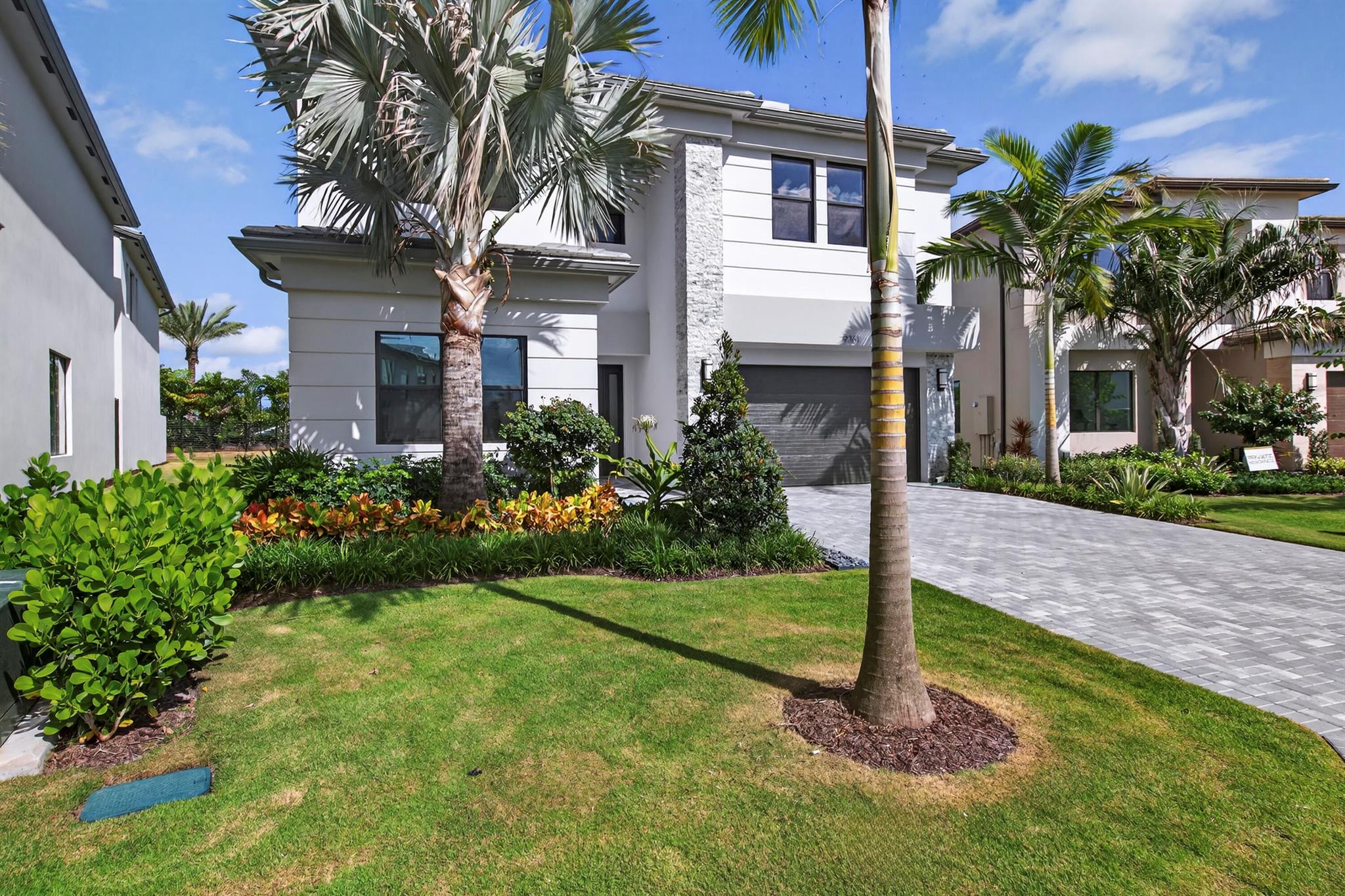 LOTUS EDGE JOHNS WEST PUD - Residential Lease