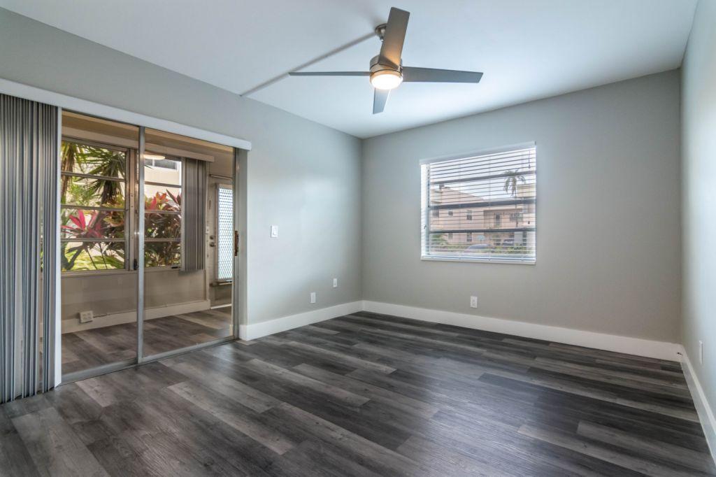 KINGS POINT CAPRI CONDOS - Residential