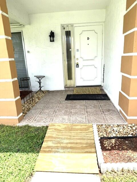 1216 S S Lakes End Drive Apt D