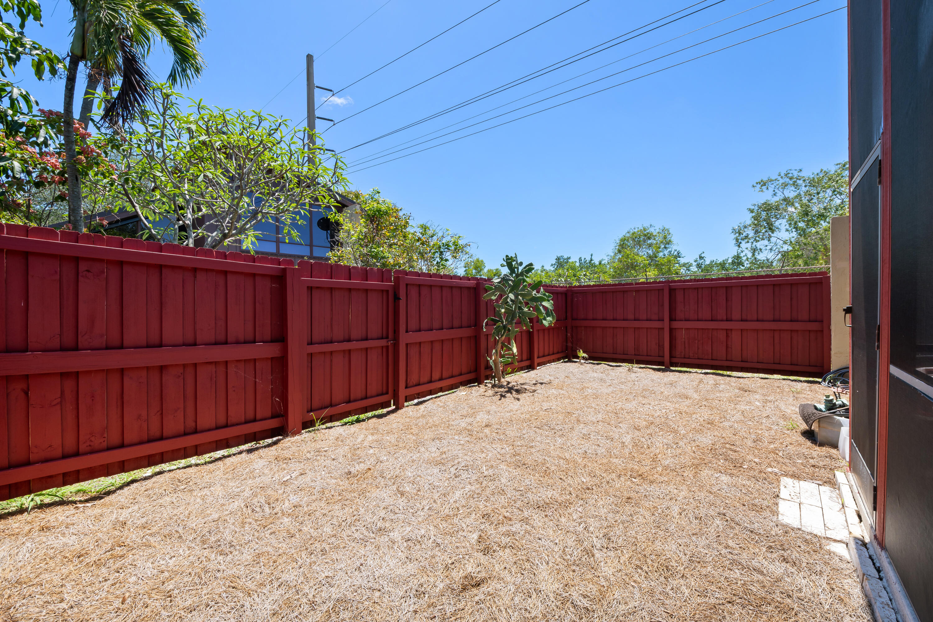 PALM-AIRE VILLAGE 4TH SECTION - Residential