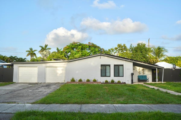 16101 SW 98TH AVE, MIAMI, FL 33157 - Image 43faec6d1eef892a0f2a1e6c39943a9f/3879506364