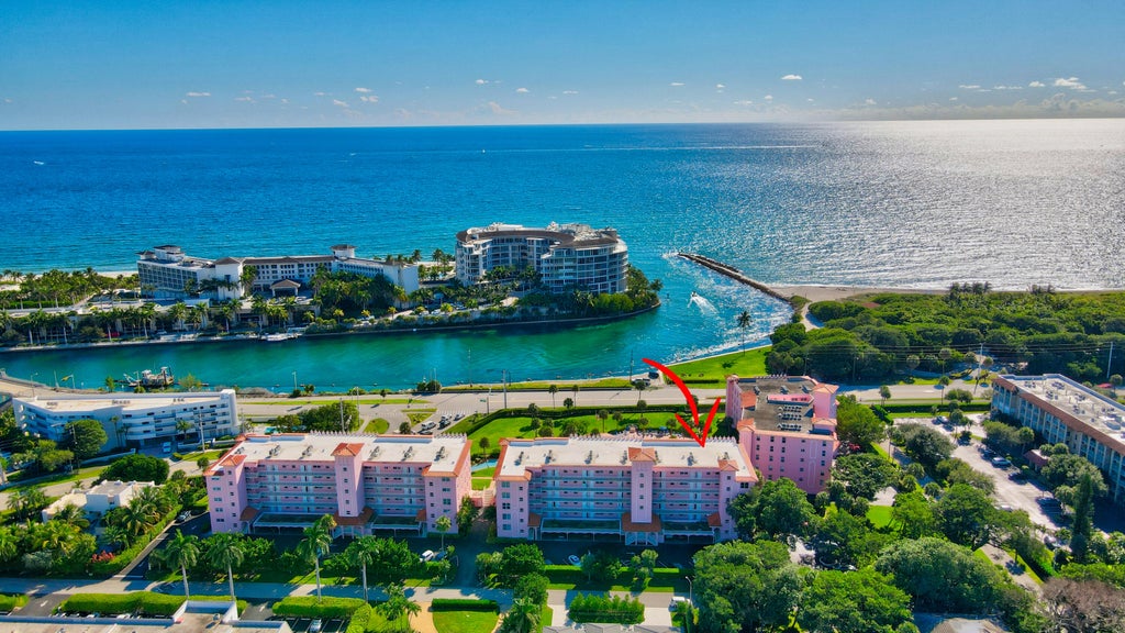 Photo of 1040 Banyan Road #5070, Boca Raton, FL 33432 (MLS # R11033711)