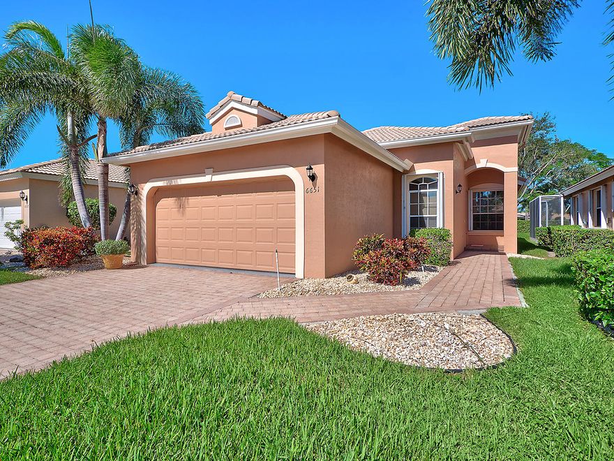 Oohhhhh look at me -practically perfect in every way! Light and Bright and move in ready.  Enjoy extra space with the enclosed air-conditioned patio.  Ready immeadiately  - in time to enjoy the season in Delray Beach.   Villa Borghese is first class vibrant 55+ community with an 18,000 soft clubhouse, 6 Har-Tru tennis courts, steam room, sauna, fitness rooms, and ample social rooms as well as Ballroom with stage.  The home, the lifestyle, and the perfect neighborhood you have been waiting for.