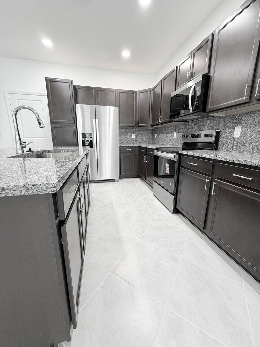 Photo of 4394 S Longwood Lk Square, Westlake, FL 33470 (MLS # B26023025)