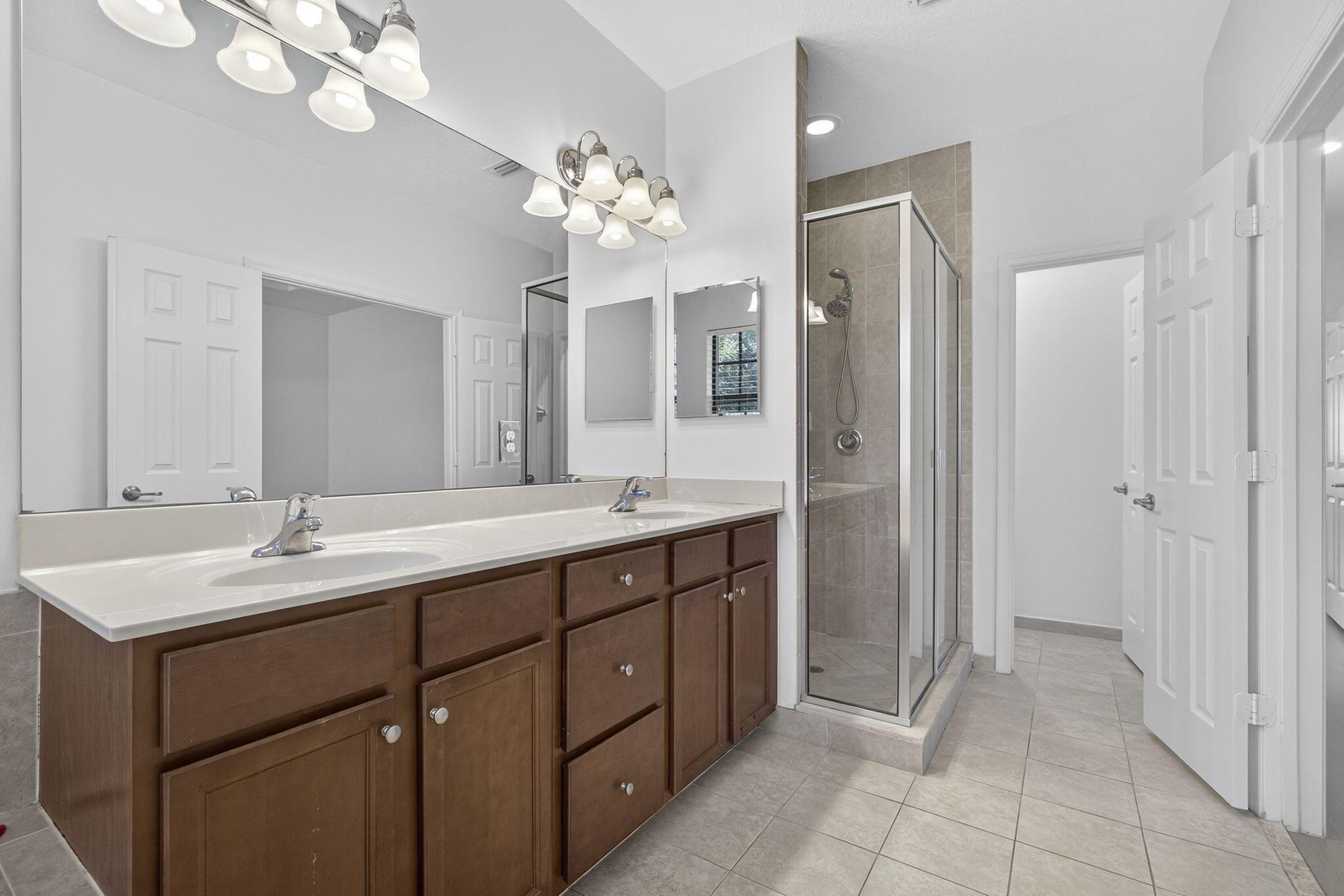 WELLINGTON PARC - Residential Lease