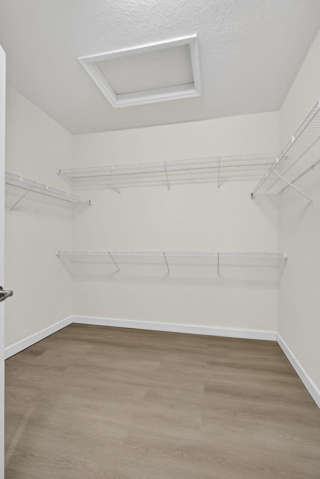 WELLINGTON PARC - Residential Lease