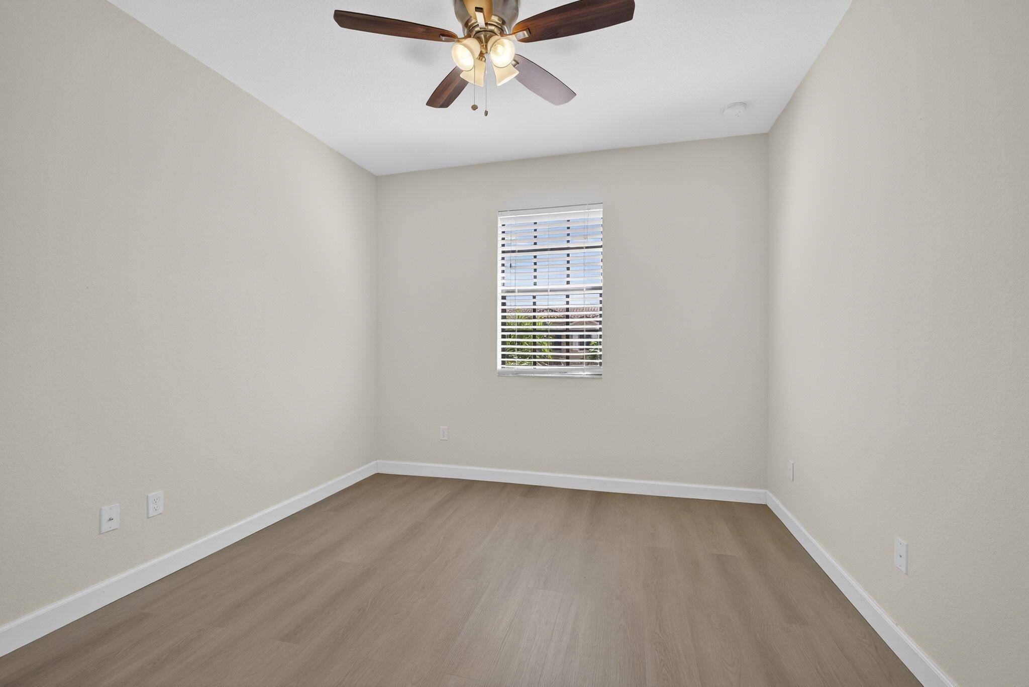 WELLINGTON PARC - Residential Lease