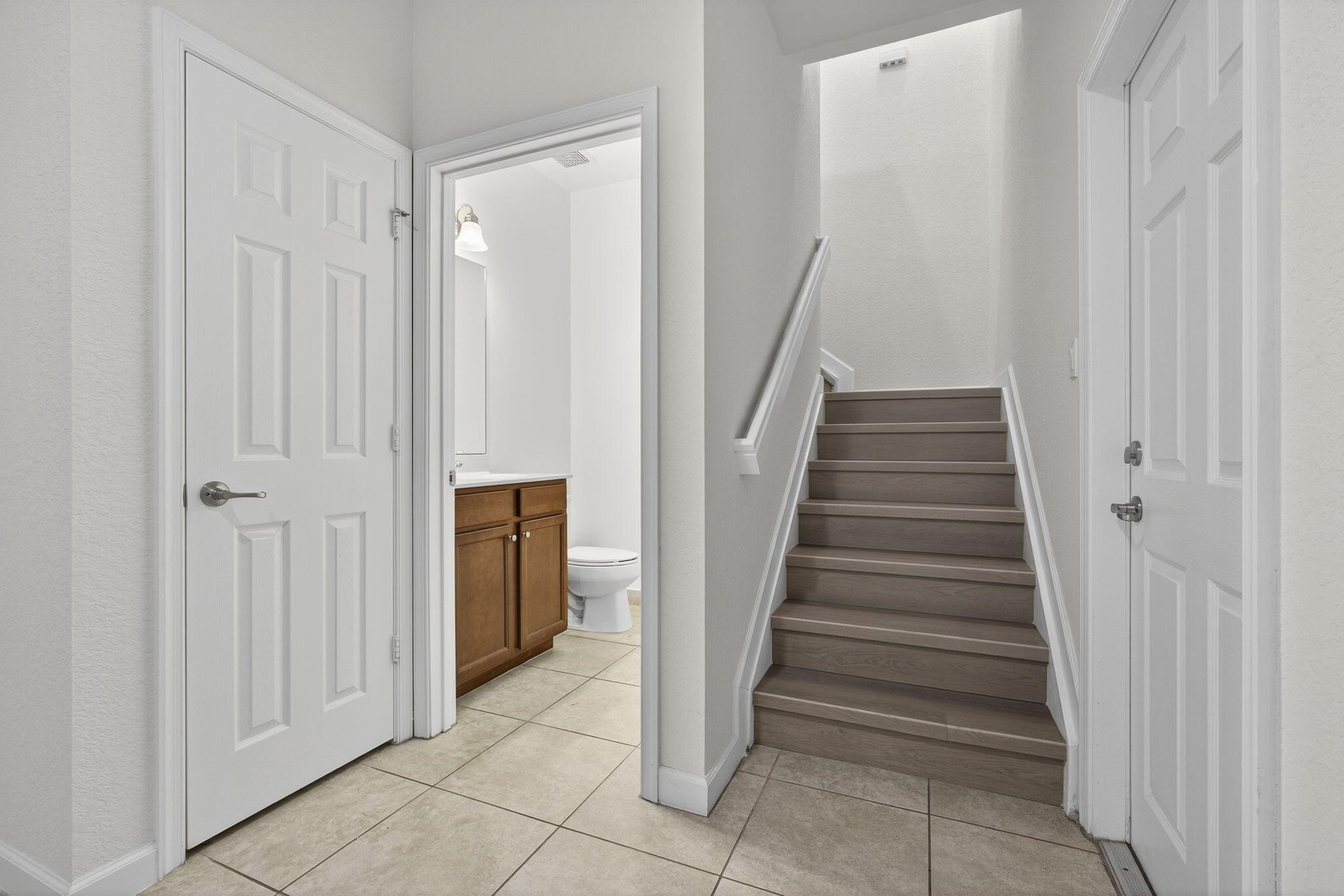 WELLINGTON PARC - Residential Lease