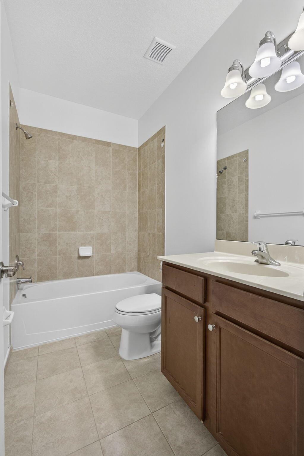 WELLINGTON PARC - Residential Lease