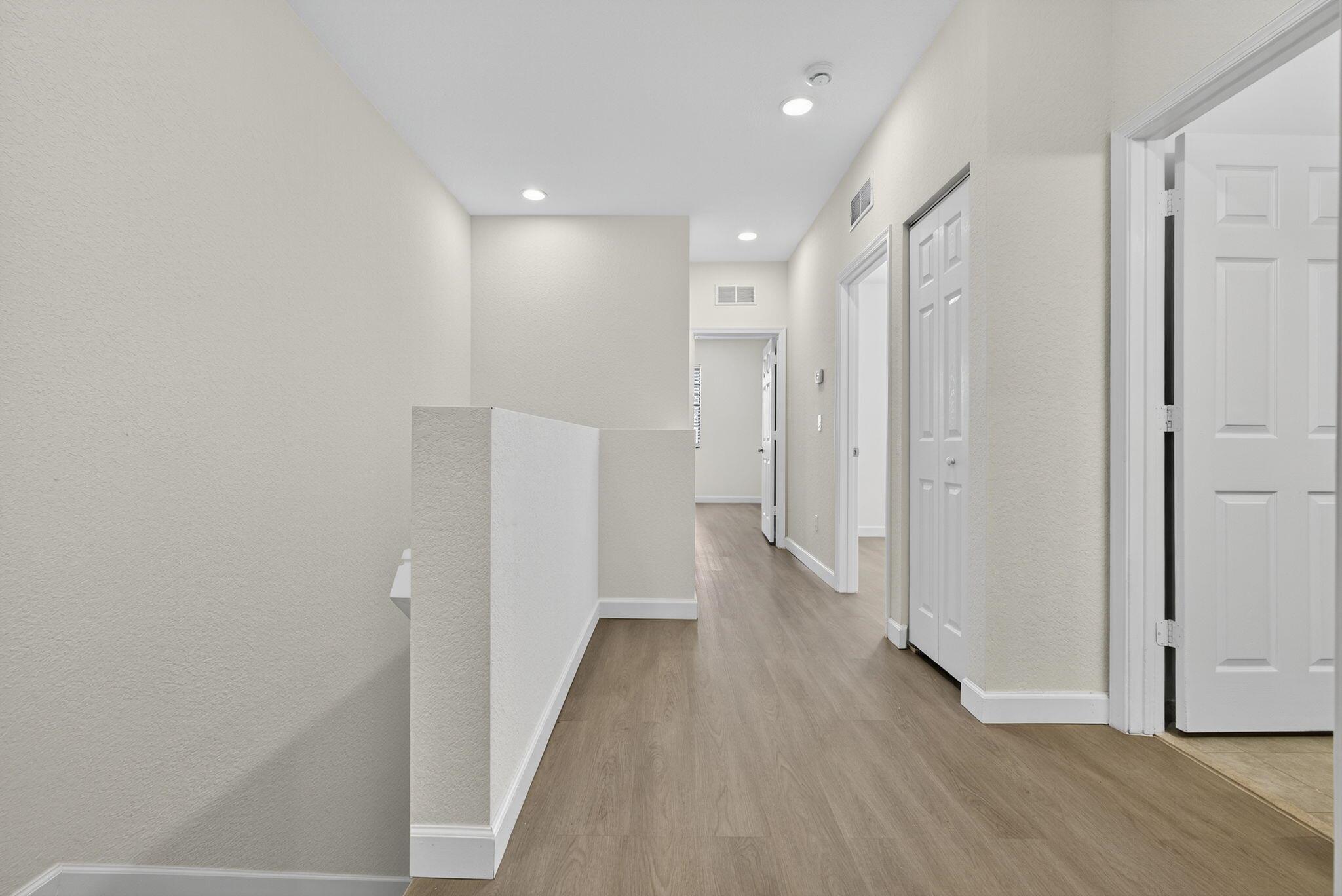 WELLINGTON PARC - Residential Lease