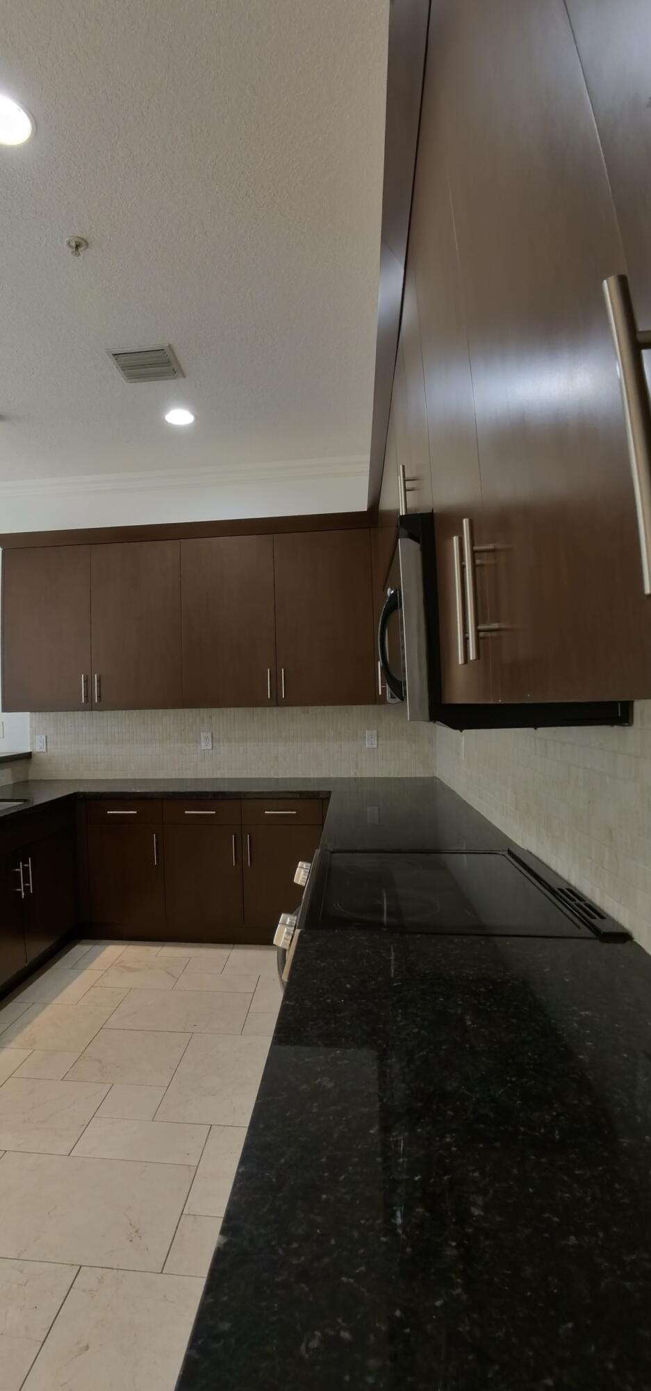 ROYAL ATLANTIC IN DELRAY - Residential Lease