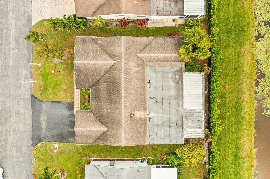 7410 Pine Forest Circle W