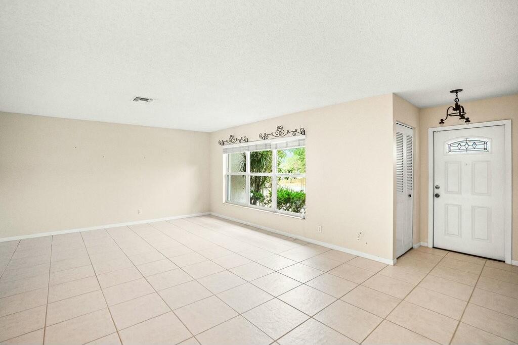 7410 Pine Forest Circle W