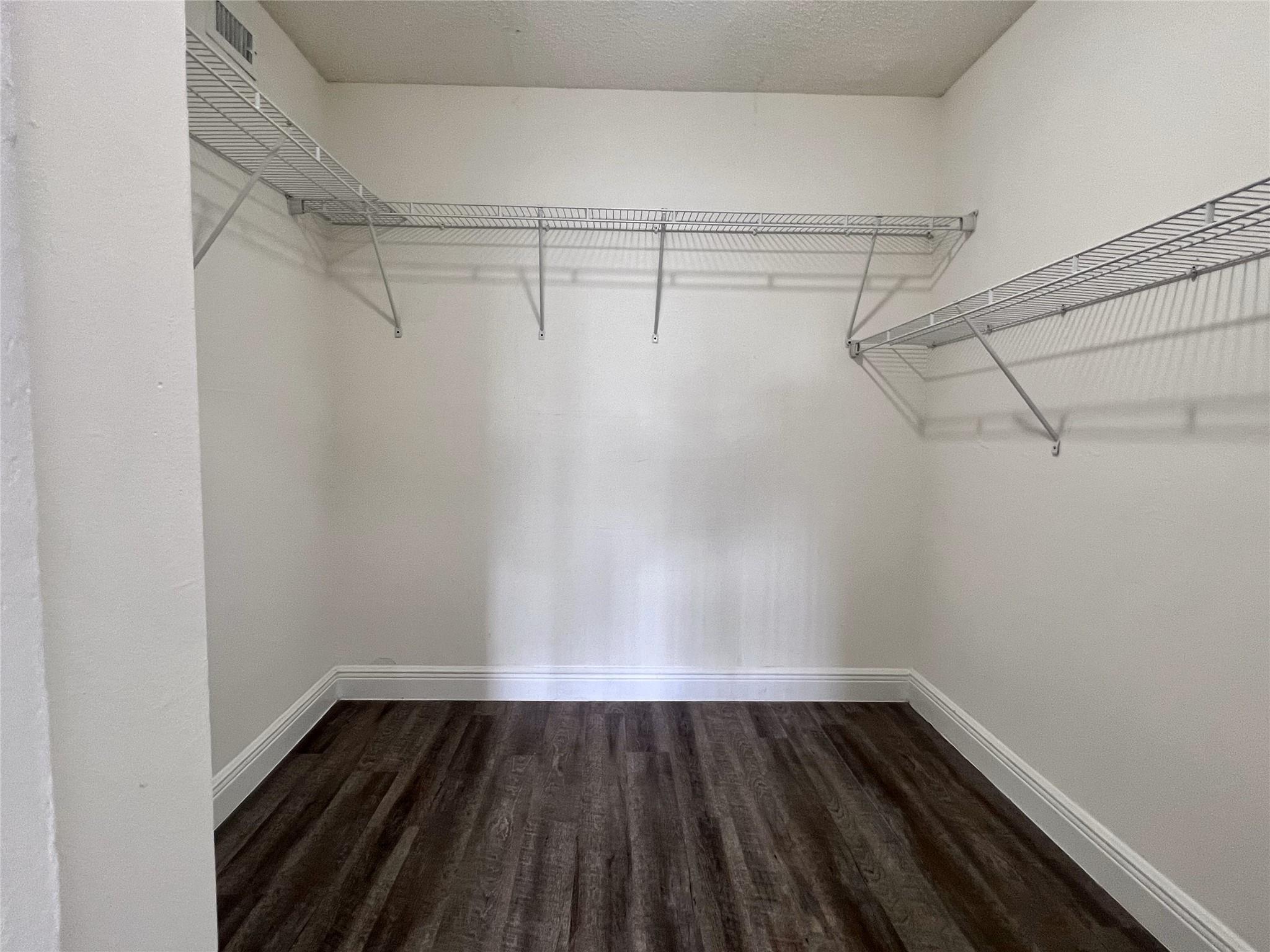 Country Club Towers - Residential Lease