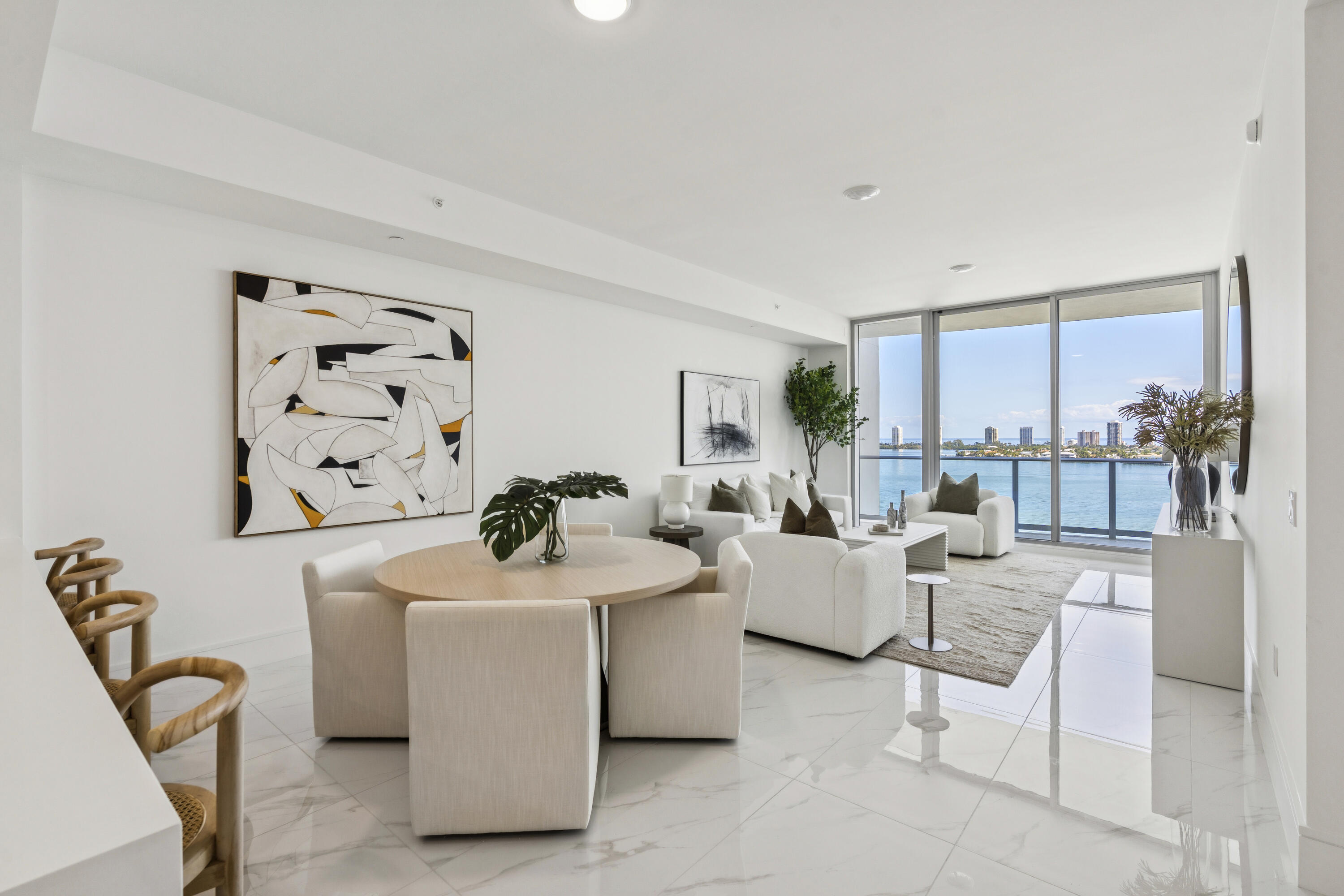 NAUTILUS 220 CONDOMINIUM - Residential