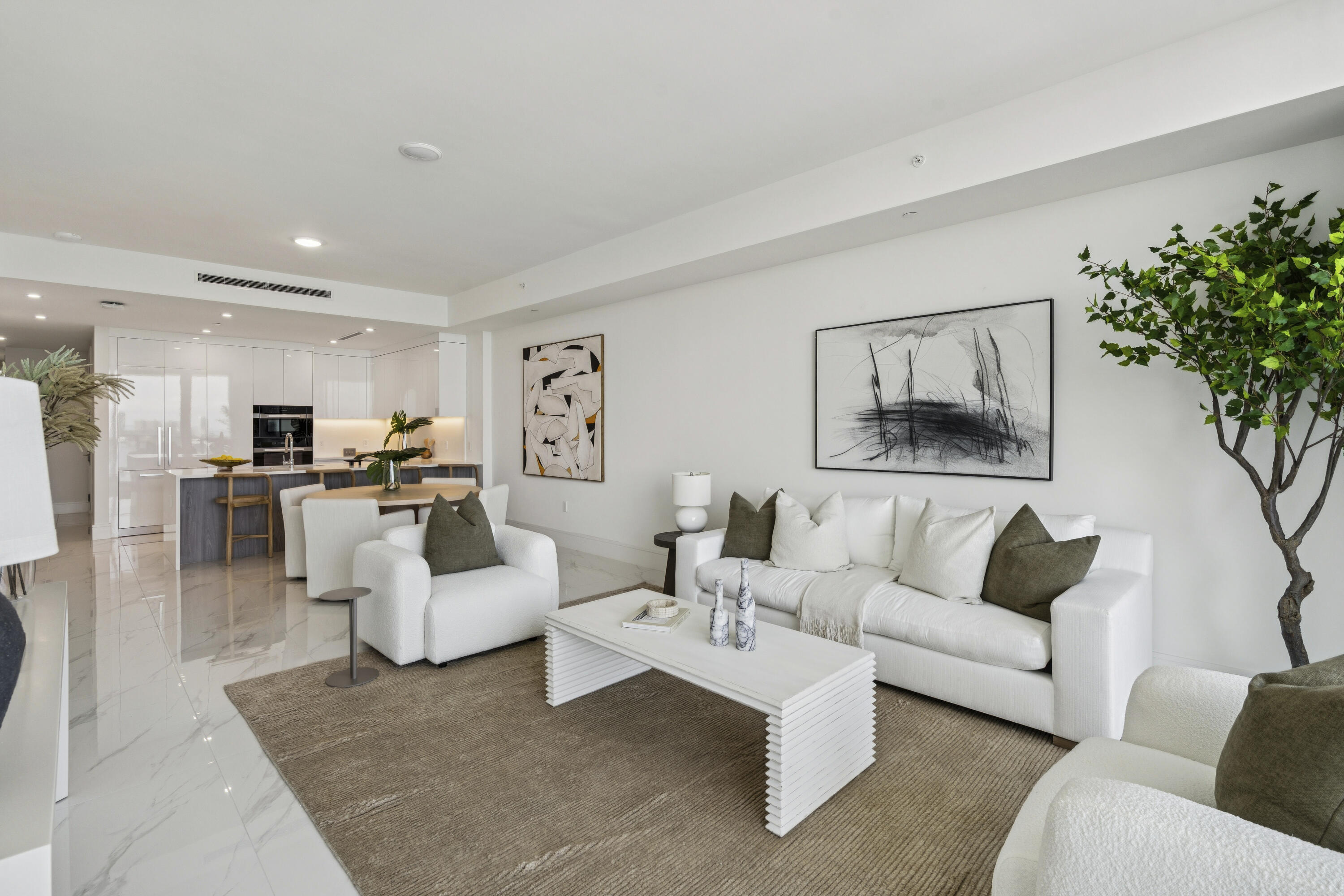 NAUTILUS 220 CONDOMINIUM - Residential