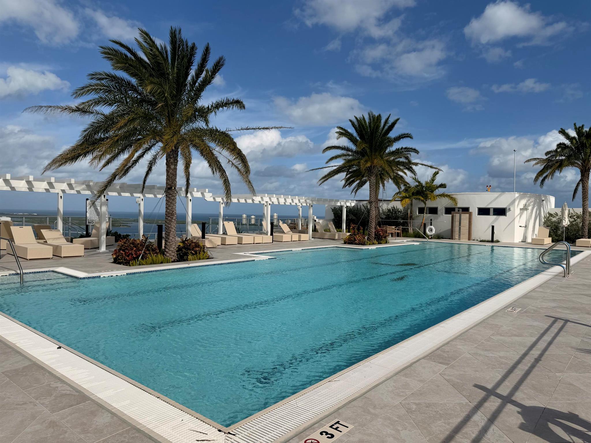 220 Lake Shore Drive 1210