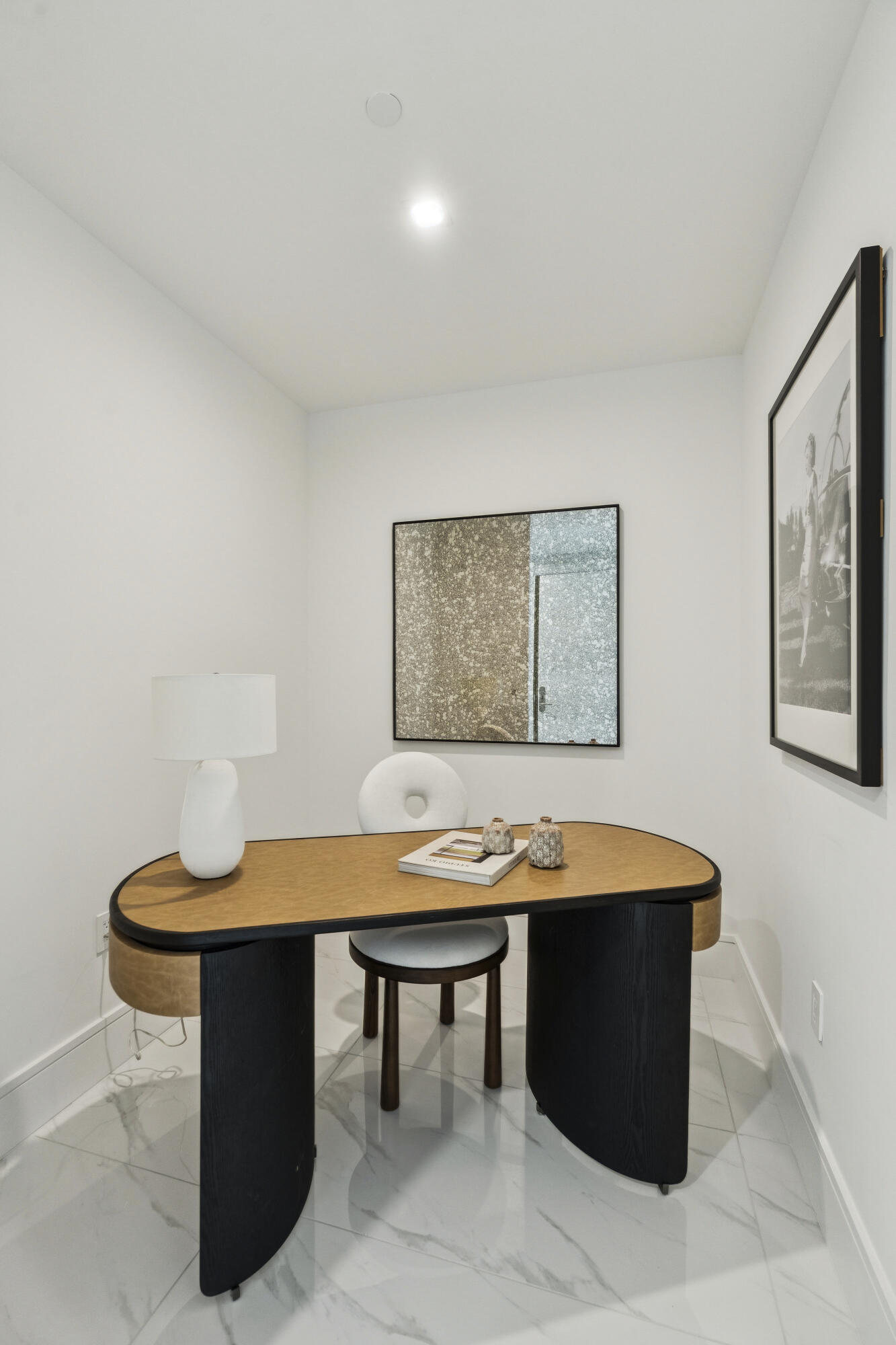 NAUTILUS 220 CONDOMINIUM - Residential