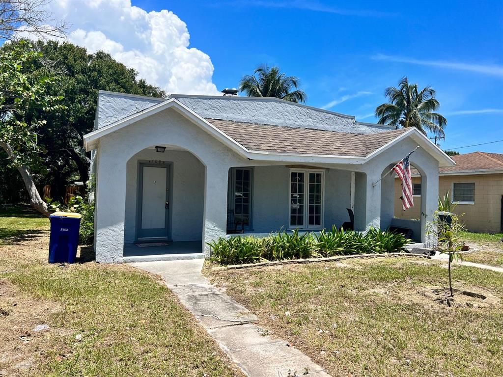 Photo of 1109 Colonial Road Rd #B, Fort Pierce, FL 34950 (MLS # R10820123)