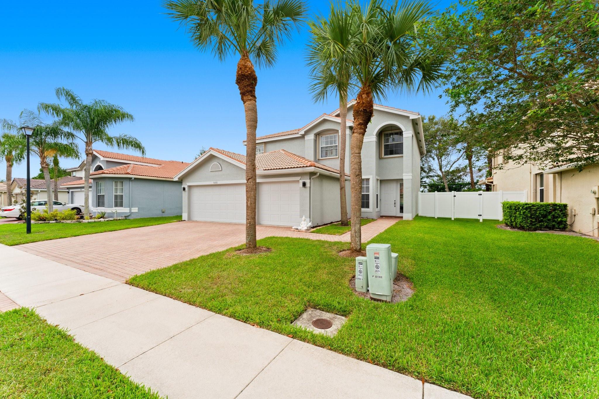 5066 Nautica Lake Cir