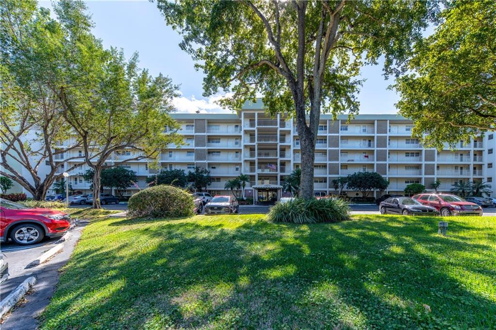 Palm Aire - Residential