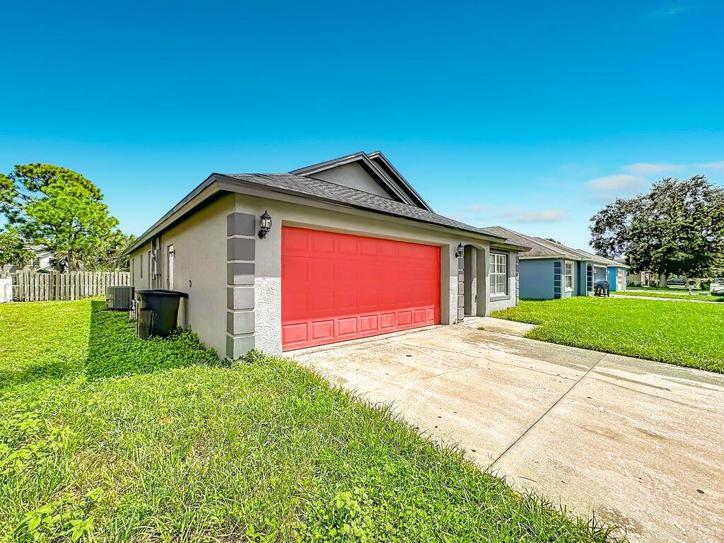 2914 ZORA NEAL Drive