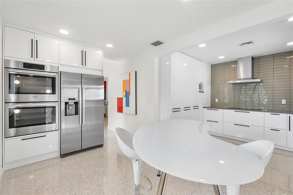 VICTORIA PARK CORR AMEN PLAT - Residential