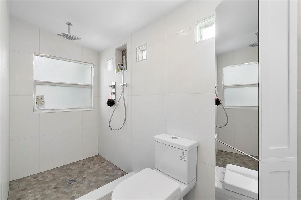 VICTORIA PARK CORR AMEN PLAT - Residential