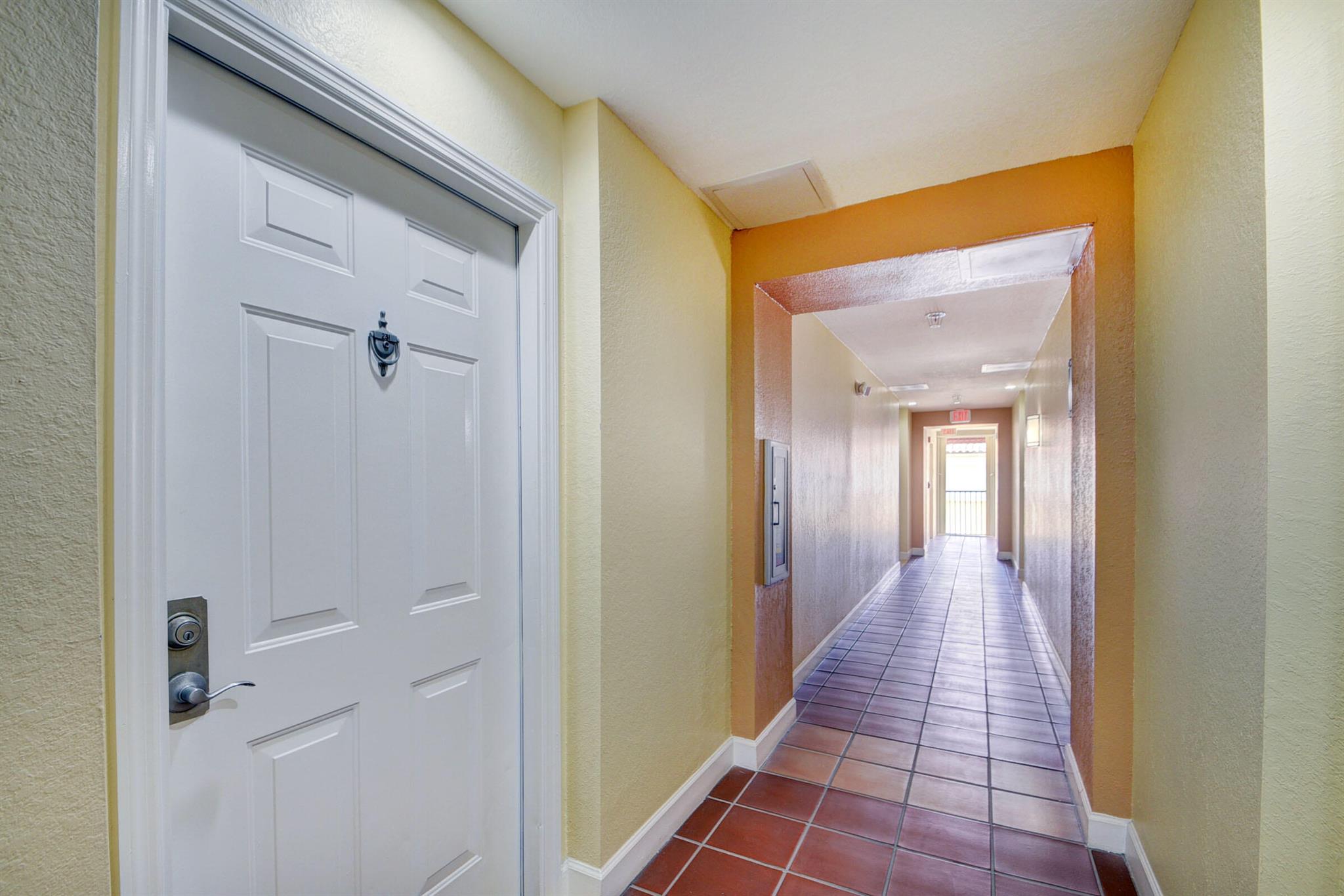 COURTYARDS IN CITYPLACE C - Residential Lease