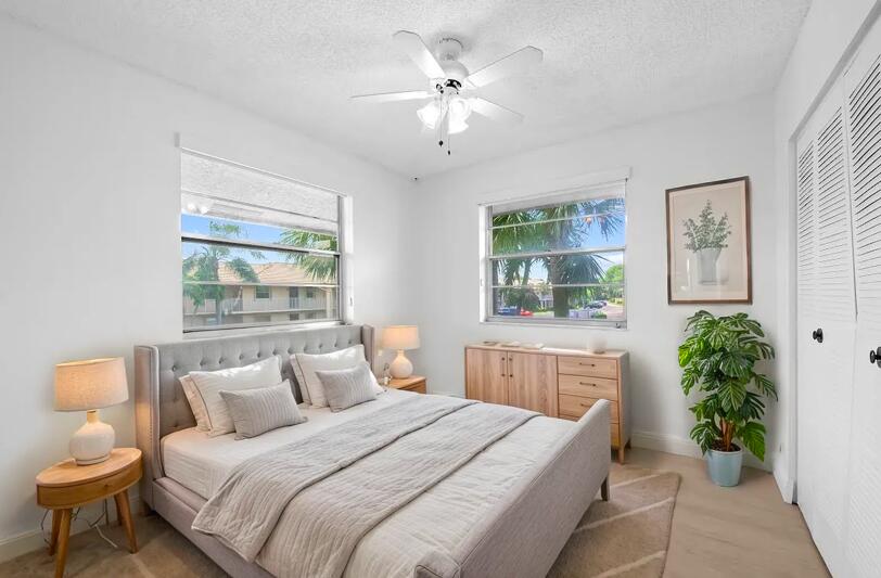 5510 LAKESIDE Drive 201