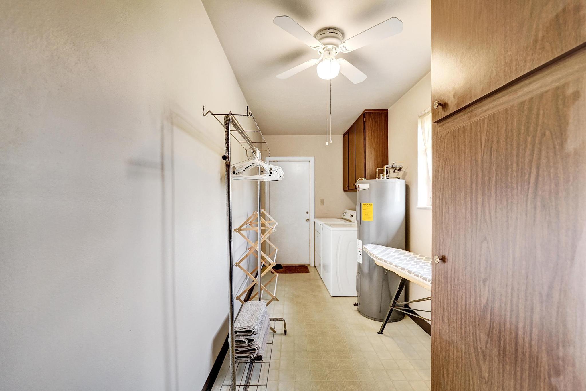 Hollywood Hills 6-22 B - Residential