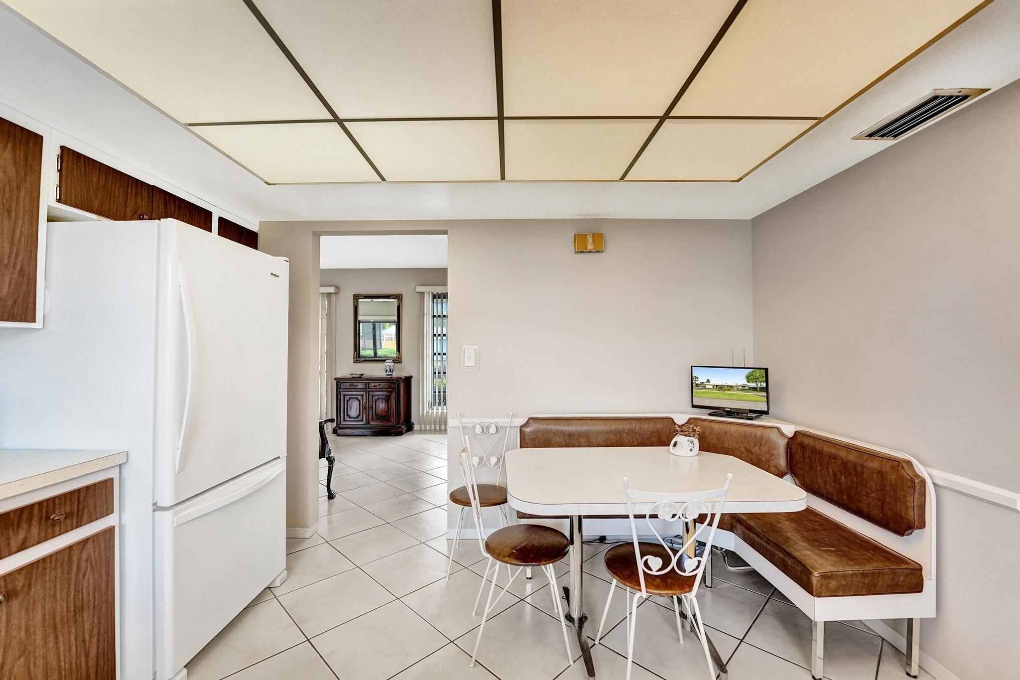 Hollywood Hills 6-22 B - Residential