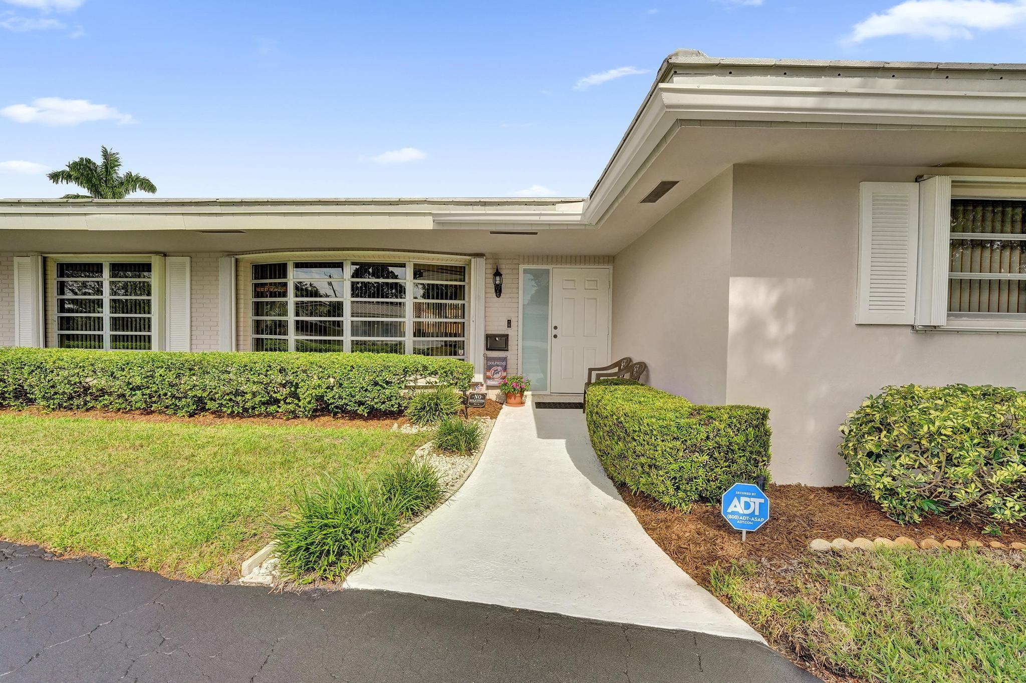 Hollywood Hills 6-22 B - Residential