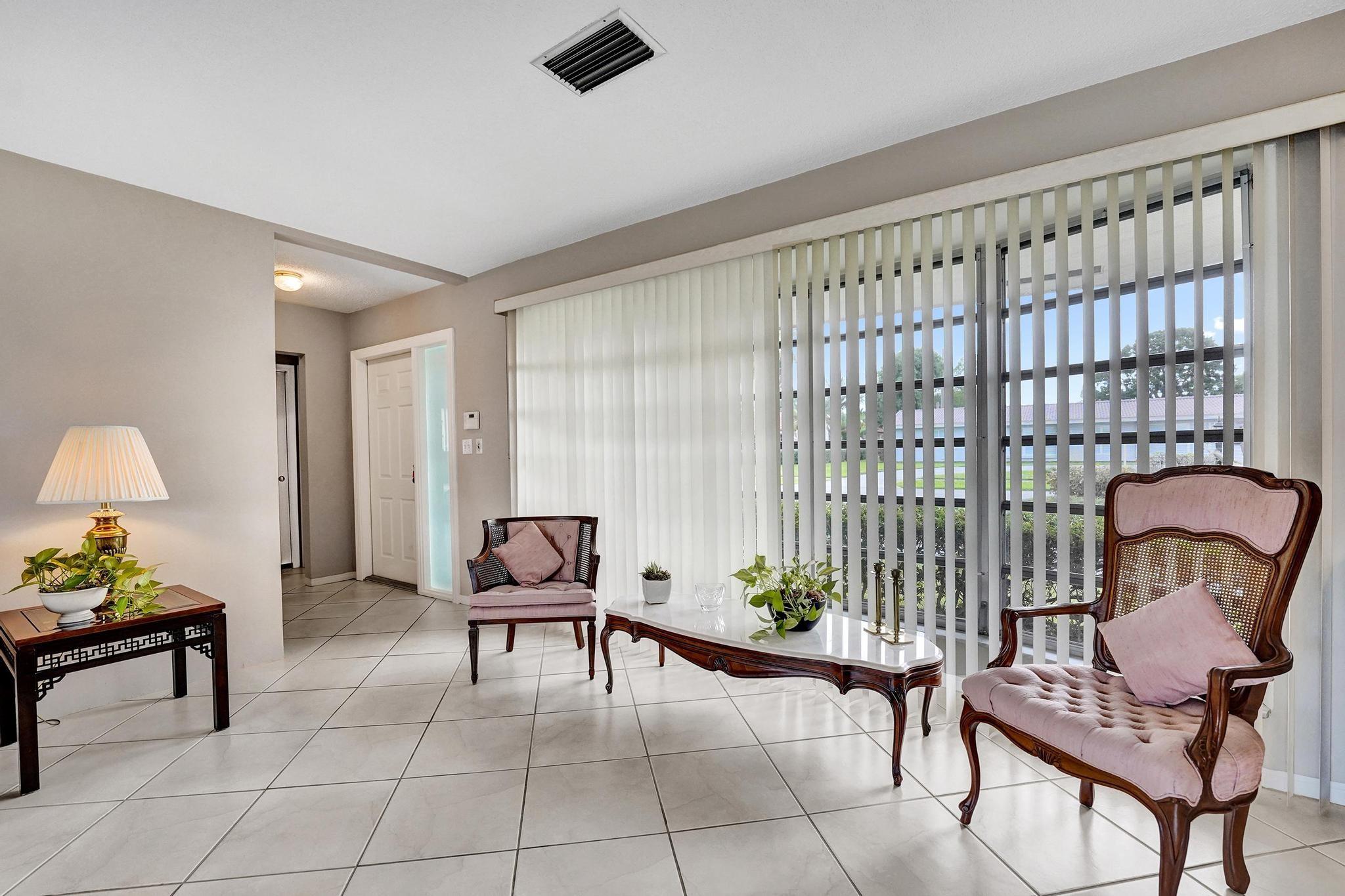 Hollywood Hills 6-22 B - Residential