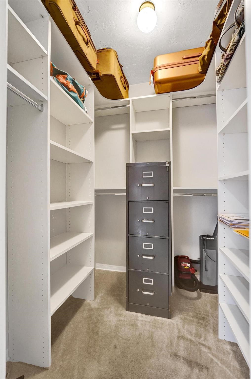 Hollywood Hills 6-22 B - Residential