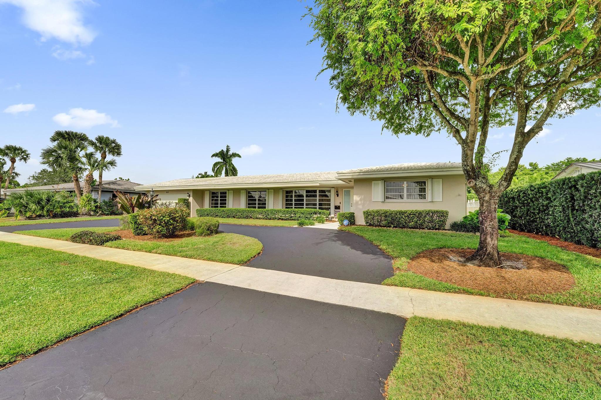 Hollywood Hills 6-22 B - Residential