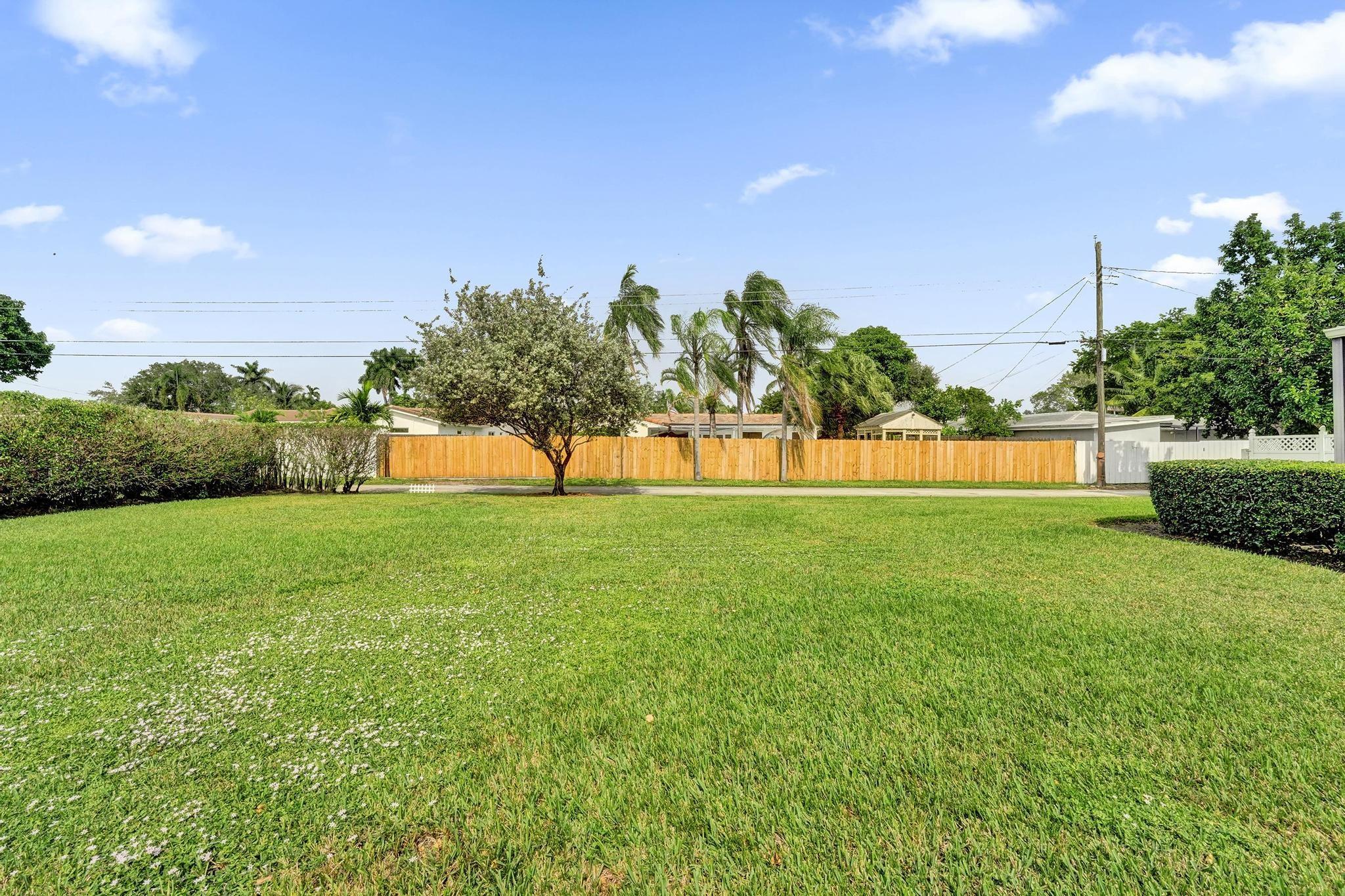 Hollywood Hills 6-22 B - Residential