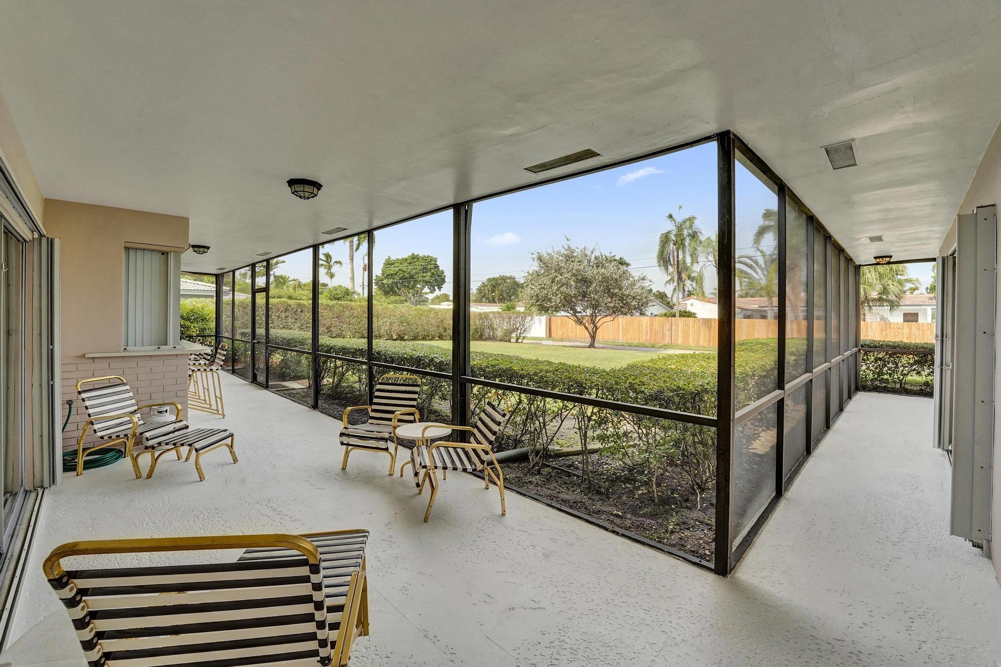 Hollywood Hills 6-22 B - Residential