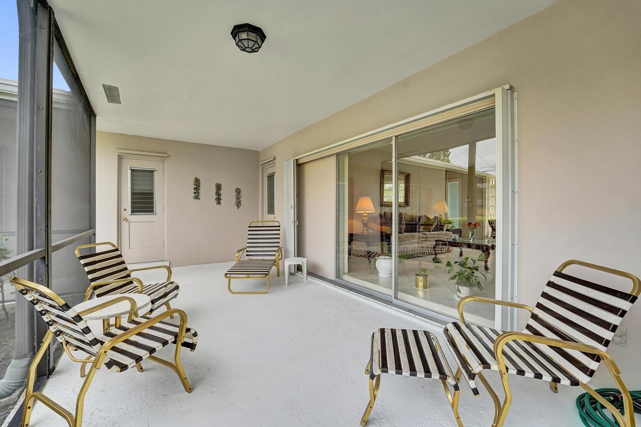 Hollywood Hills 6-22 B - Residential