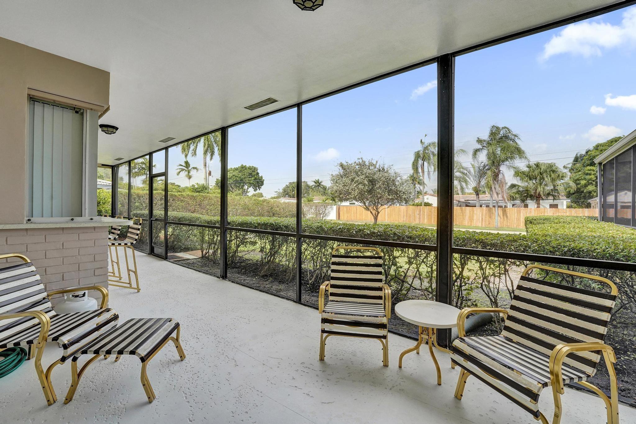 Hollywood Hills 6-22 B - Residential