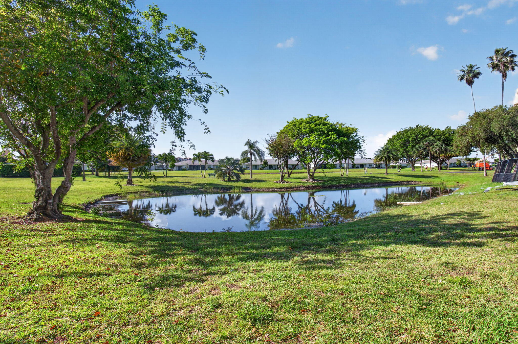 HUNTINGTON LAKES - Residential