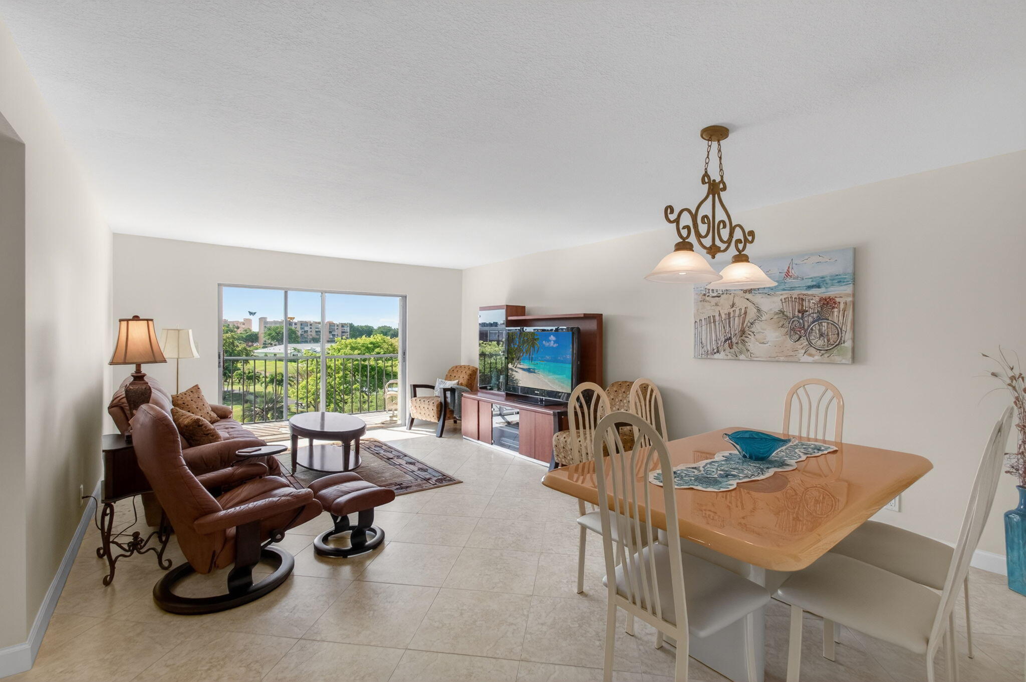 HUNTINGTON LAKES - Residential