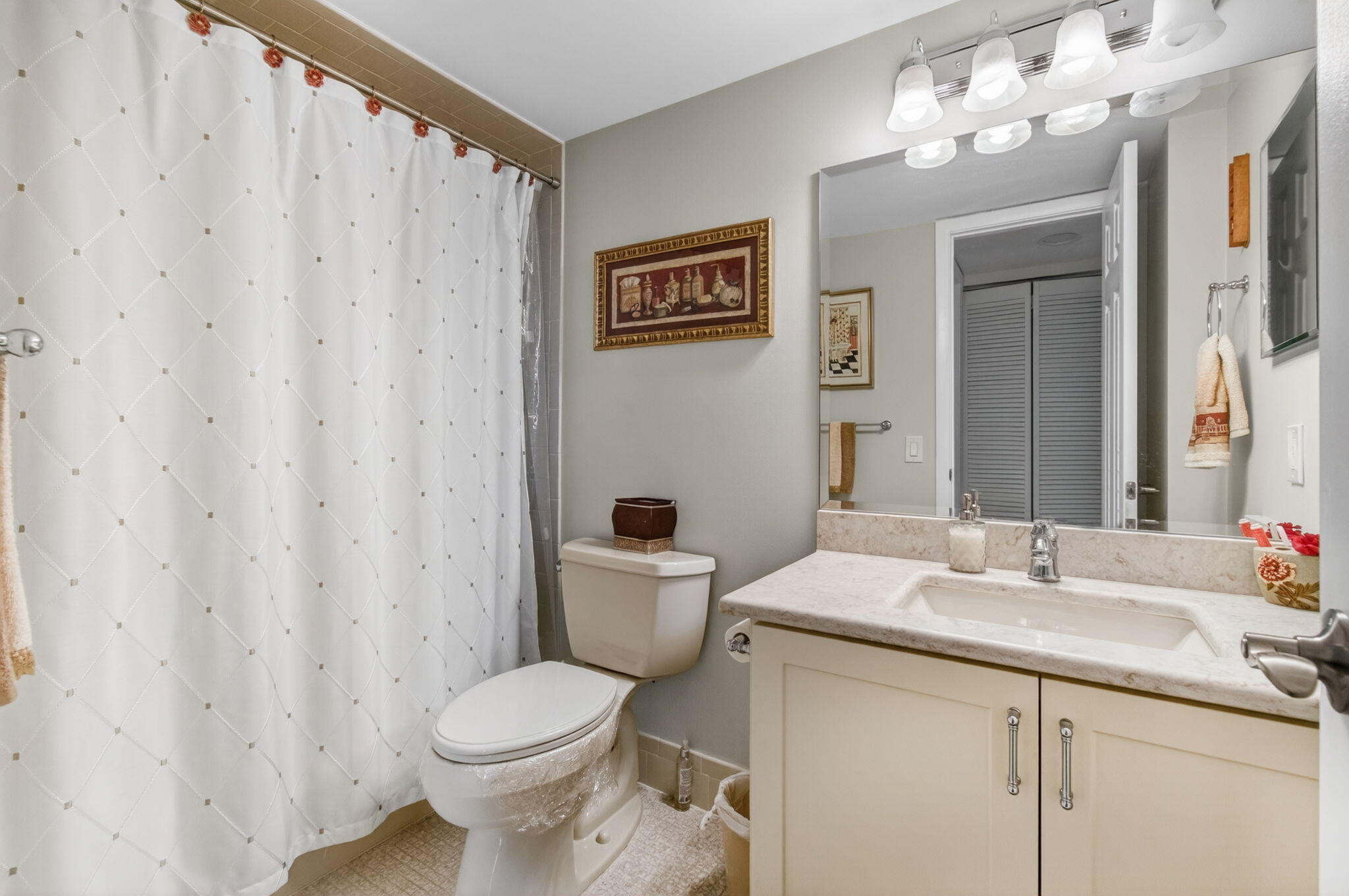 HUNTINGTON LAKES - Residential
